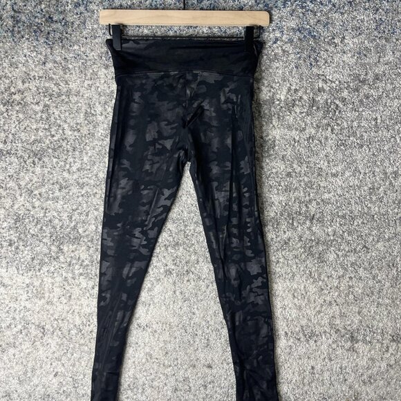 Spanx Leggings Womens Small Petite Black Camo Faux Leather High Rise Shaping‎ - Picture 4 of 6